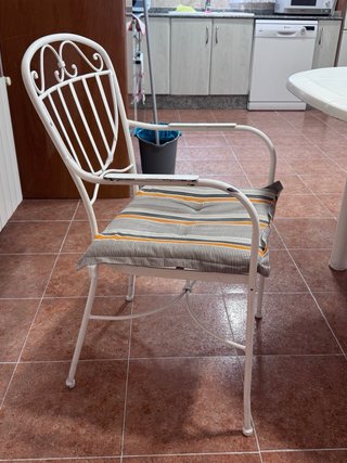 Mesa de hierro con 6 sillas para terraza