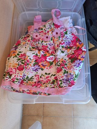 Ropa de bebé de regalo