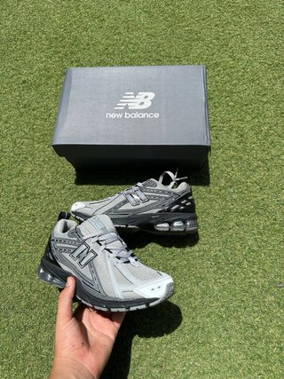 New Balance 1906r Gris y Negro