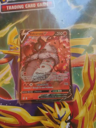 Carta Pokémon Volcarona V 210 HP