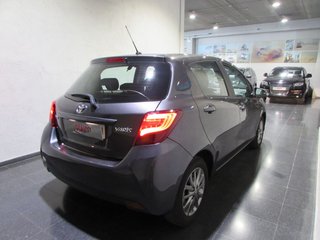 Toyota Yaris 1.3i 100 ACTIVE