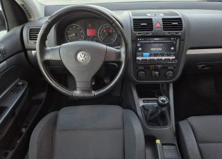Volkswagen Golf 2005 en perfecto estado