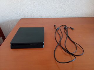 Consola PS4 + 2 Mandos + Juegos
