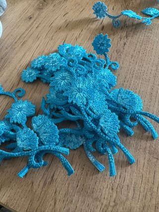 Set di applicazioni floreali per abbigliamento blu