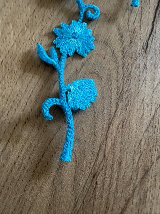 Set di applicazioni floreali per abbigliamento blu