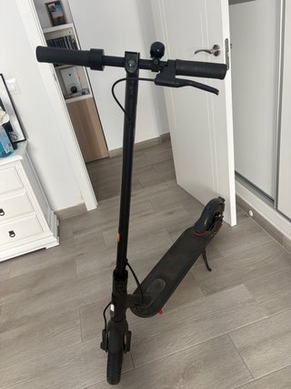 Xiaomi Mi Electric Scooter Pro + cargador original