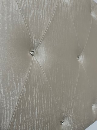 Cabecero beige polipiel cristales Swarovski