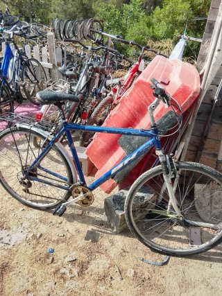 Bicicleta urbana Btwin con cesta Son  3 en total