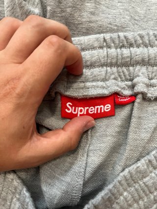 Supreme Small Box Sweatshort Gris Talla L