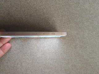 iPhone 13 Rosa Palo 128GB, con cargador y fundas
