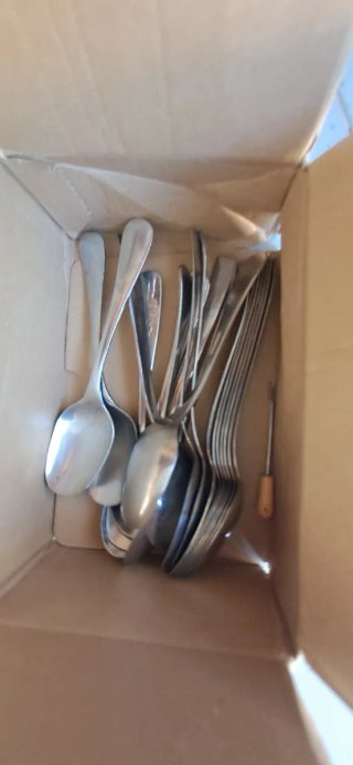Surtido de menaje de cocina metálico