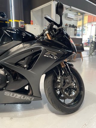 Suzuki GSX-R 1000 k7 k8