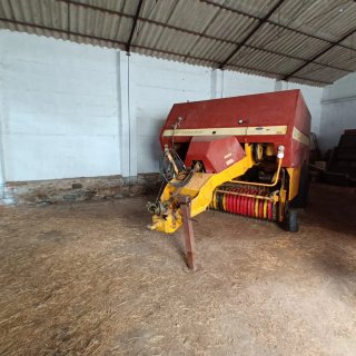 Empacadora New Holland. D1000