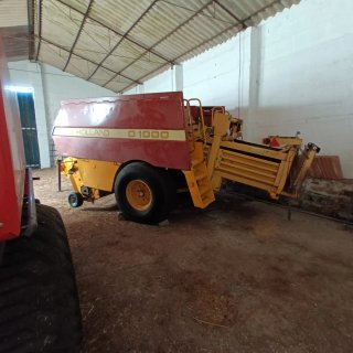 Empacadora New Holland. D1000