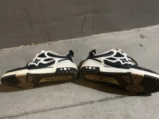 Louis Vuitton LV Zapatillas Talla 37.5