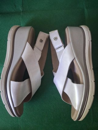 Sandalias Pitillos Piel Talla 40 Blancas.