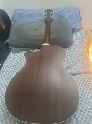 Guild OM-24OCE Guitarra Acústica