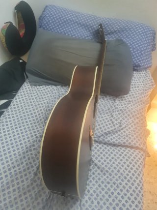 Guild OM-24OCE Guitarra Acústica