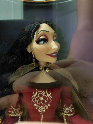 Muñeca Madre Gothel