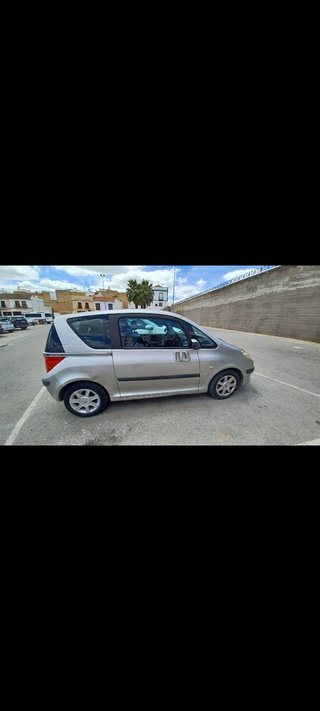 Peugeot 1007 2005