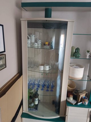 Mueble de salón modular beige y verde