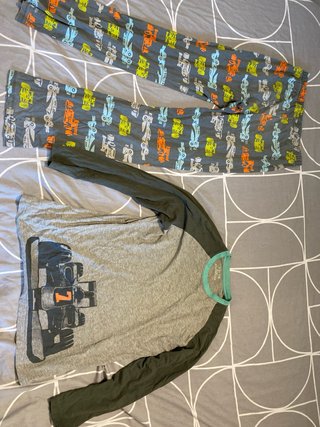 Conjunto de pijama manga larga niño coche F1