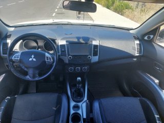 Mitsubishi Outlander 2011
