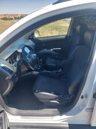 Mitsubishi Outlander 2011