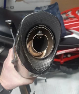 Escape HP Corse Ducati Hypermotard 939
