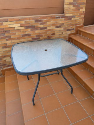 Mesa de jardín cristal y metal