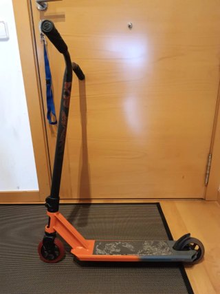 Patinete Scooter Freestyle Naranja y negro