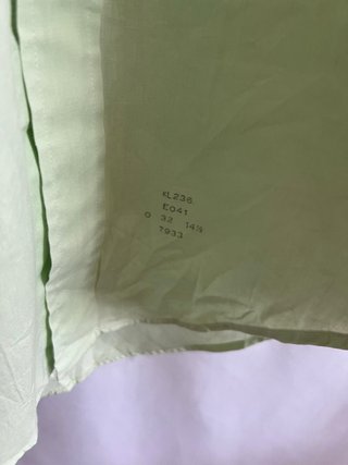 Camisa verde de manga larga