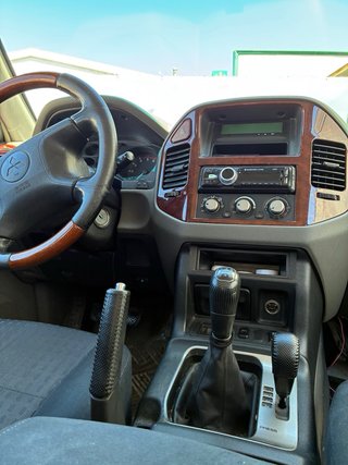 Mitsubishi Montero 2006