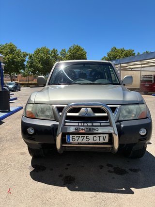 Mitsubishi Montero 2006