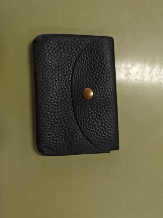 Cartera de cuero compacta