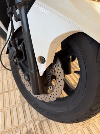 Kawasaki J300 ABS Blanca 2016