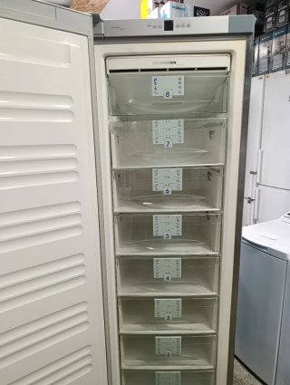 Congelador Liebherr Inox 1.85x60cm No Frost