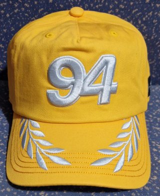 Gorra Adidas x Bad Bunny x Mercedes-AMG Petronas.