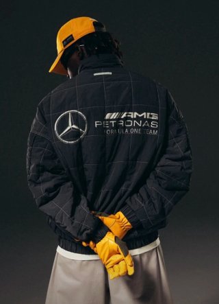 Gorra Adidas x Bad Bunny x Mercedes-AMG Petronas.