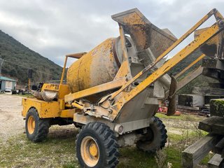Hormigonera Autocargante Tesmec Ausa 2,5m3