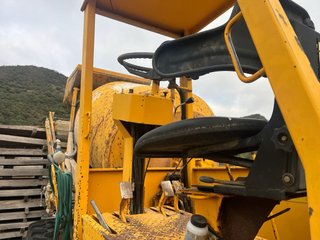Hormigonera Autocargante Tesmec Ausa 2,5m3