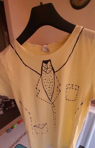 Camiseta amarilla pintada a mano ORIGINAL