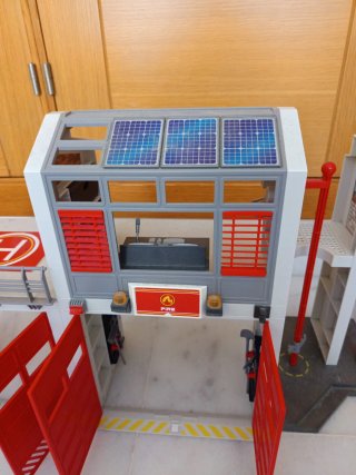 Cuartel Bomberos Playmobil con Accesorios