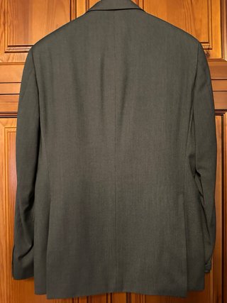 Traje de hombre gris oscuro dos piezas