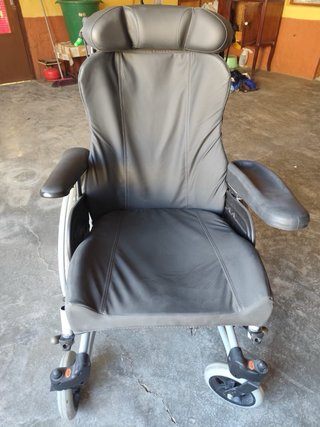 Silla de ruedas Rea Invacare seminueva (3meses uso