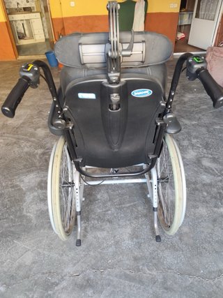 Silla de ruedas Rea Invacare seminueva (3meses uso