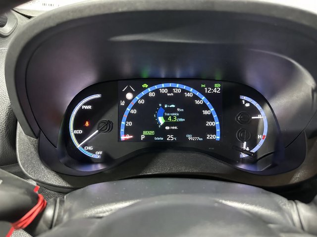 Toyota Yaris Cross 120H PREMIERE EDITION 4X4