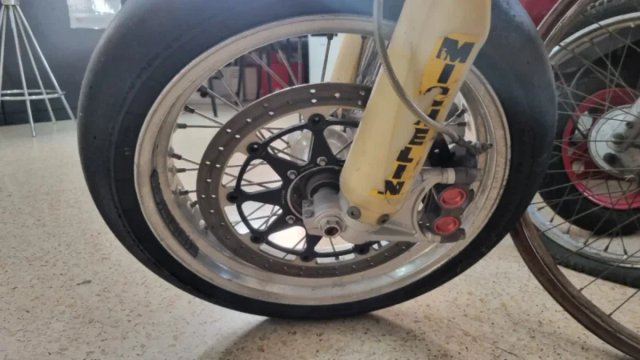 9 HONDA CRF 450 SUPERMOTARD 2005