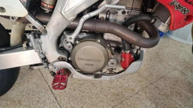 9 HONDA CRF 450 SUPERMOTARD 2005
