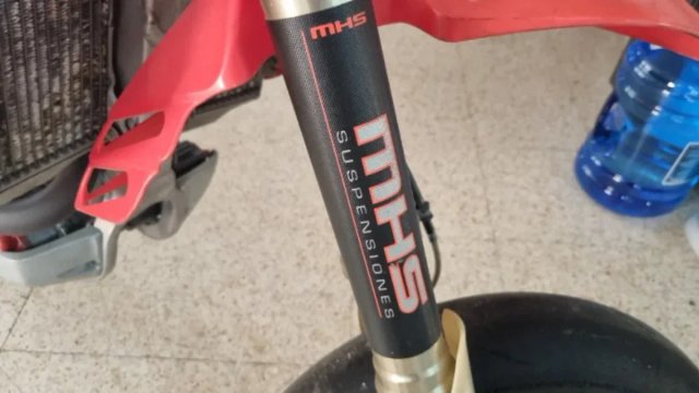 9 HONDA CRF 450 SUPERMOTARD 2005